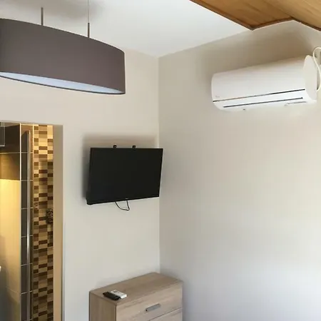 Laza Vendeghaz Zamárdi
